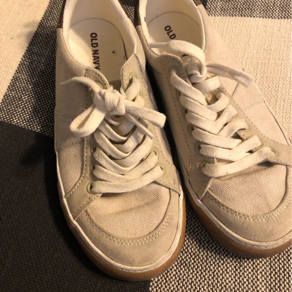 Old Navy boys sneakers